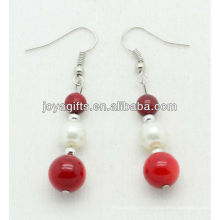 Perlas naturales de coral rojo con pendiente de perlas de agua dulce
